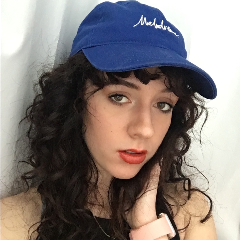 Meet your Posher, Isabella